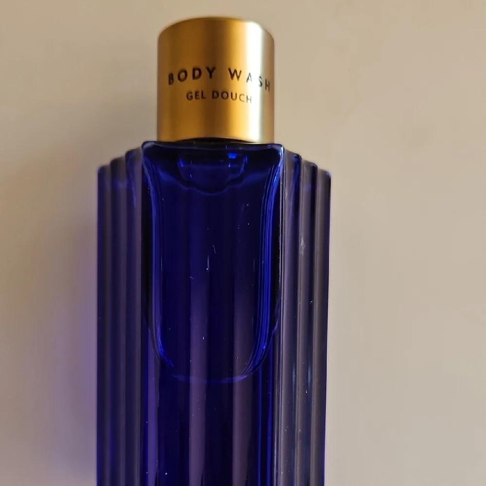 Source Unknown Blue and Gold Body Wash Collection - Picture 6 of 10